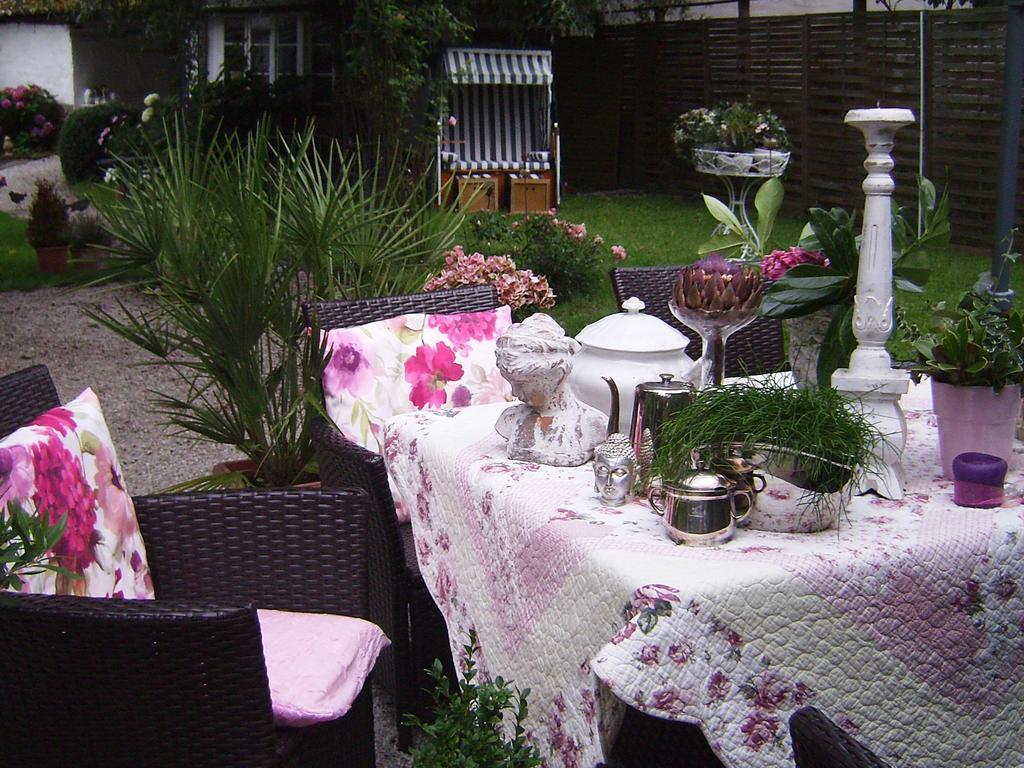 Romantikzimmer Im Antiquariat Sonnschied Room photo