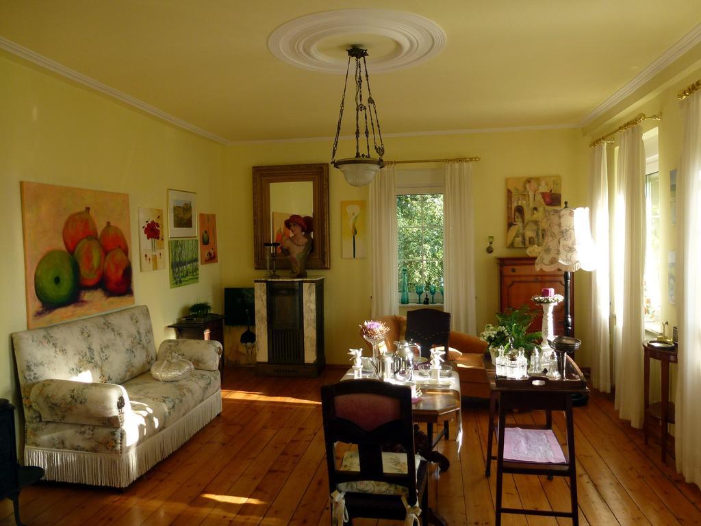 Romantikzimmer Im Antiquariat Sonnschied Room photo